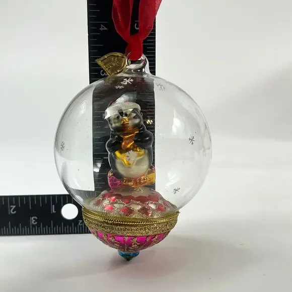 Thomas Pacconi Penguin Glass Dome Ornament Snowglobe Glitter 4.25" Vintage - Picture 8 of 8